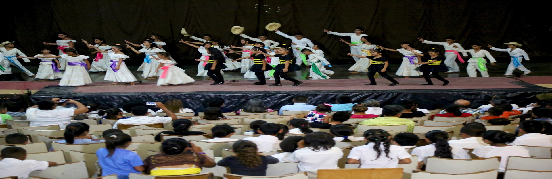 La Colmenita au théâtre d´Artemisa, Cuba Travel